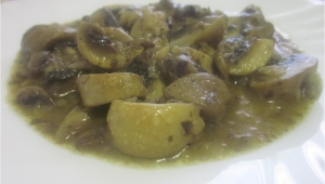 CHAMPIÑONES EN SALSA