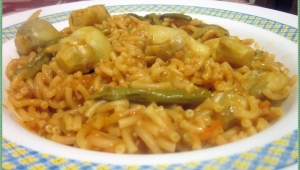 FIDEUA DE ALCACHOFAS Y ESPARRAGOS