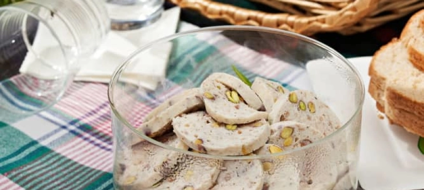 Fiambre de pollo con pistachos sin gluten con Thermomix